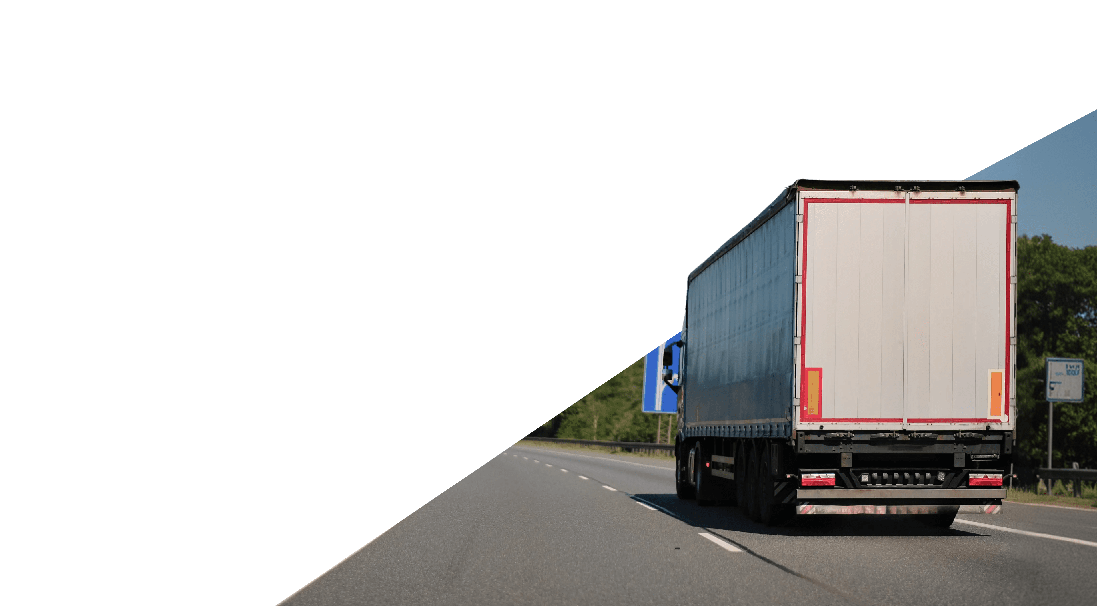 Stanley Transportes — camião em autoestrada